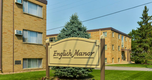 English Manor Sign